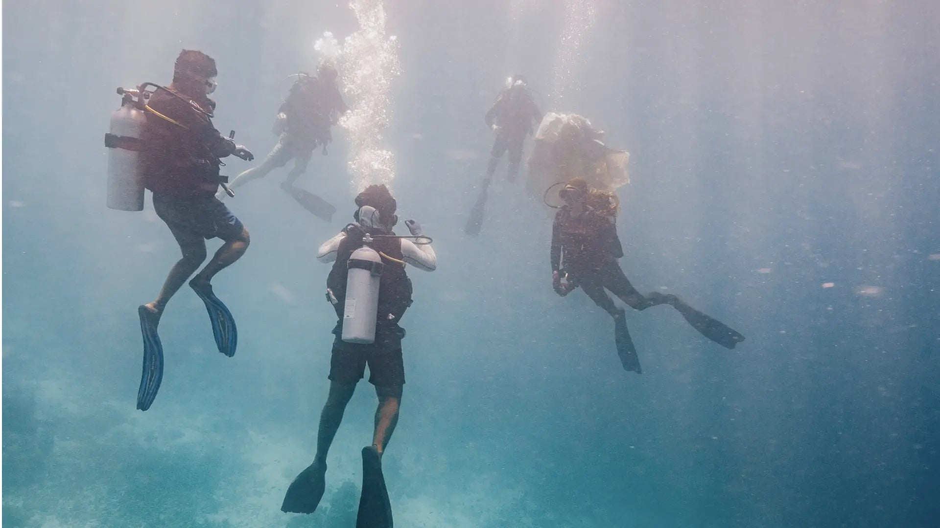 Nachhaltige Sonnencreme: So schützt du deine Haut und unsere Ozeane 🌊☀️
